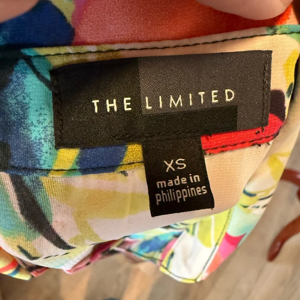 The Limited Womens XS Sleeveless Floral Button Down Blouse Tropical Multi Color - Picture 3 of 3